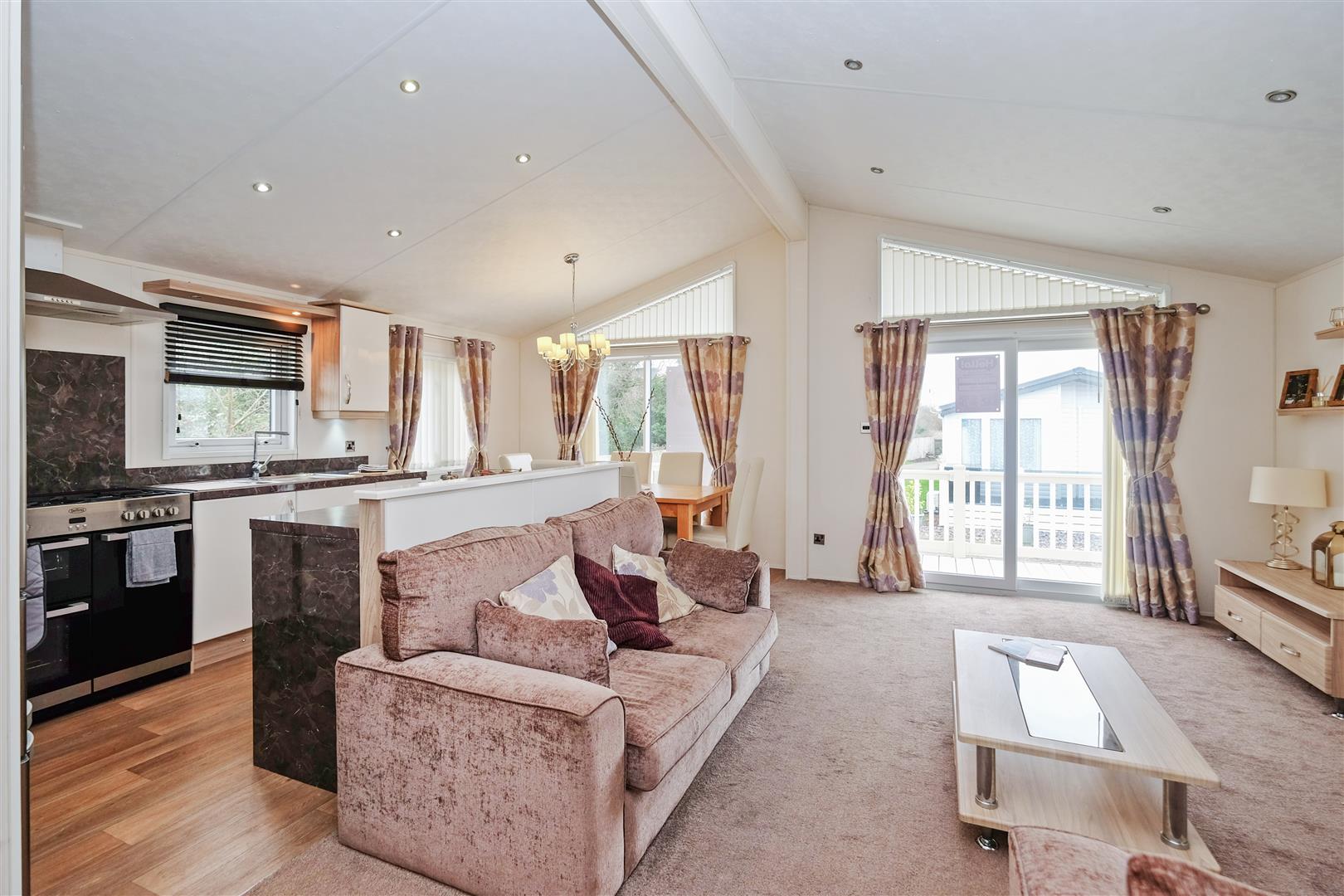 2 Bed, 2 Bath Property For Sale in Alberta Holiday Park, Faversham Road